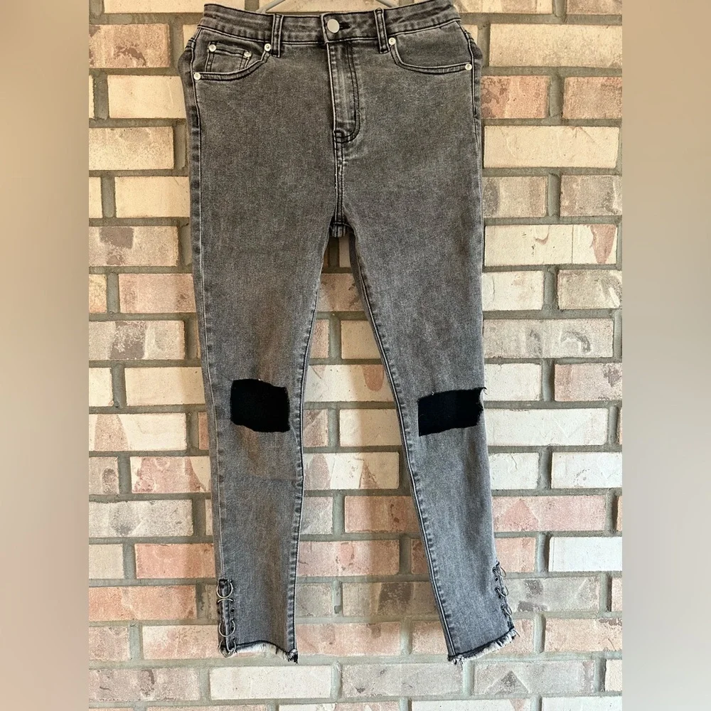 POL | NWT | LARGE Distressed Jeans - Picture 3 of 4
